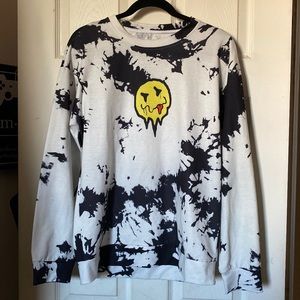 Melting smiley shirt